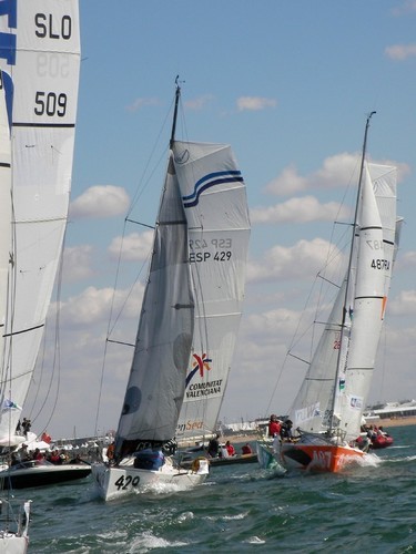 Pella rounding  the _mark © B Cervantes tempest@teleline.es